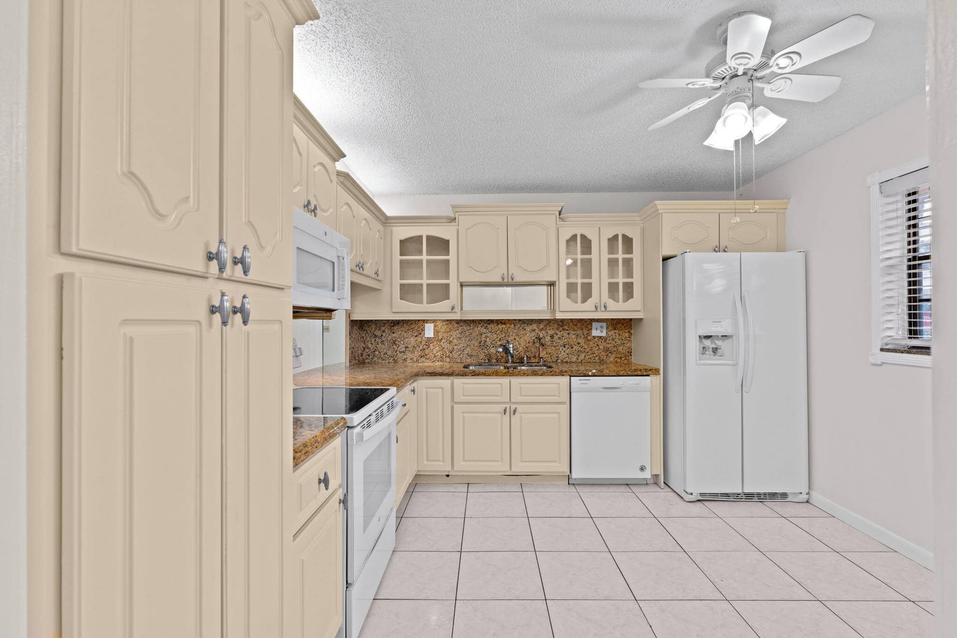 14-web-or-mls-A7408563 (2)