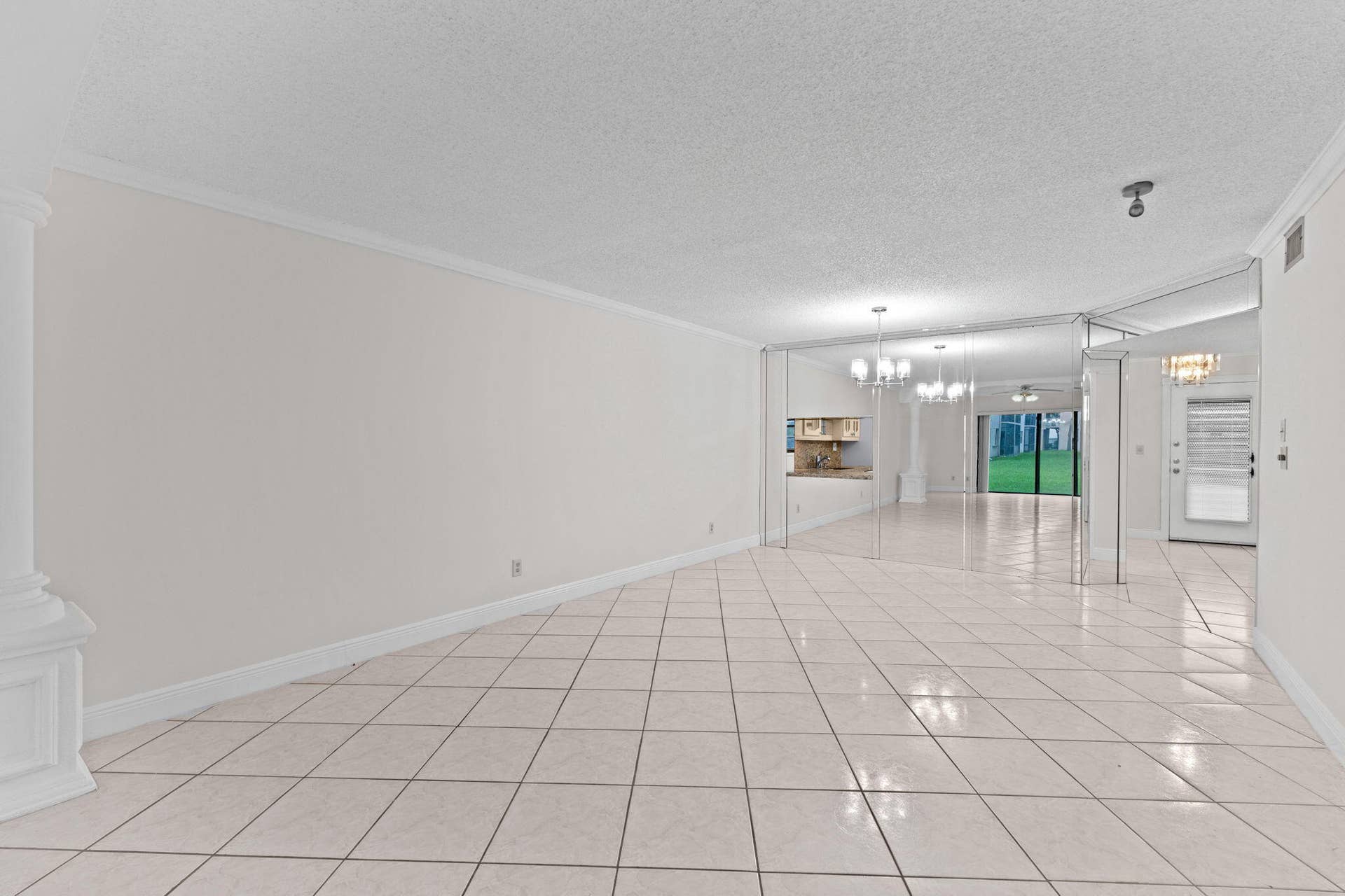 6-web-or-mls-A7408607