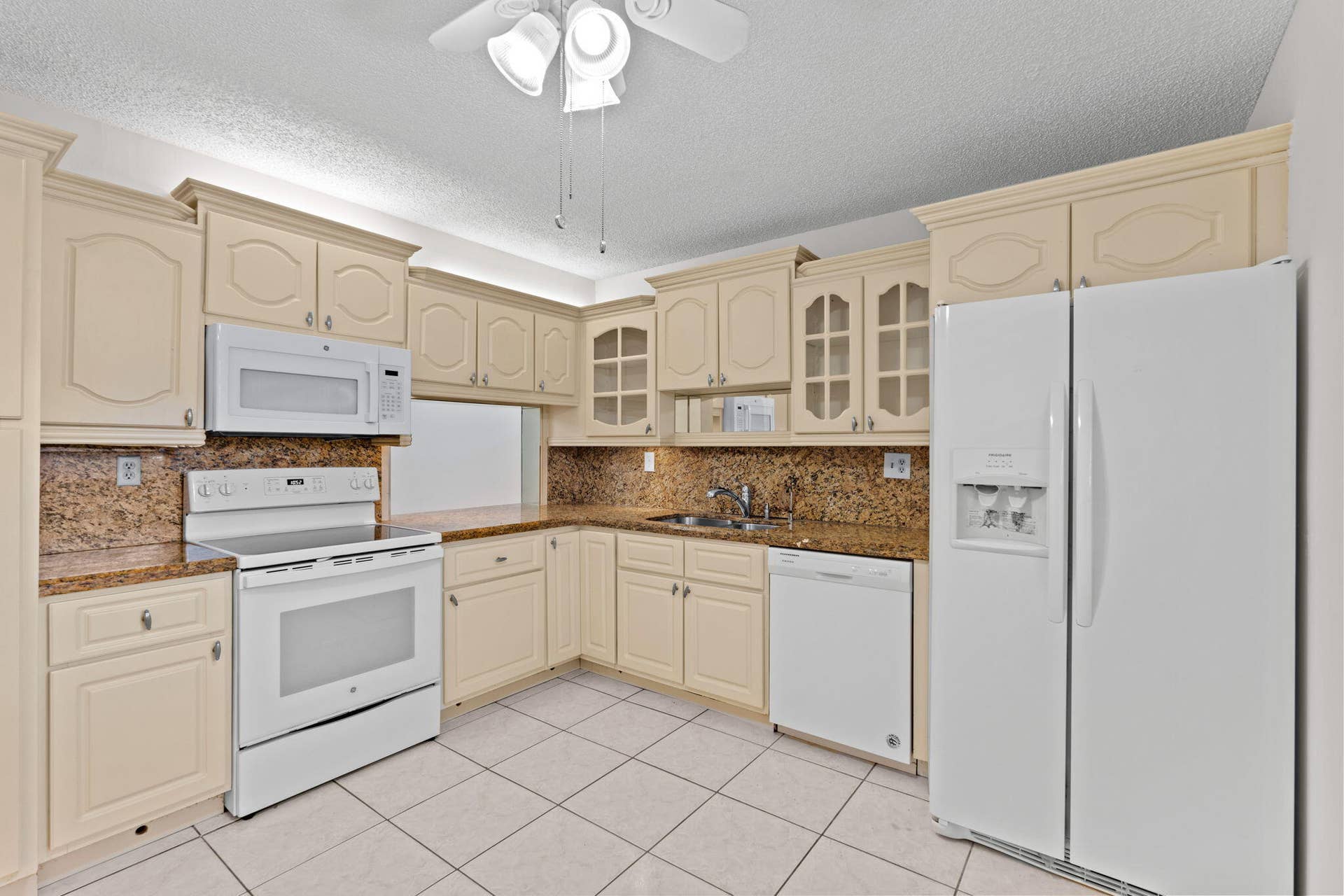13-web-or-mls-A7408569