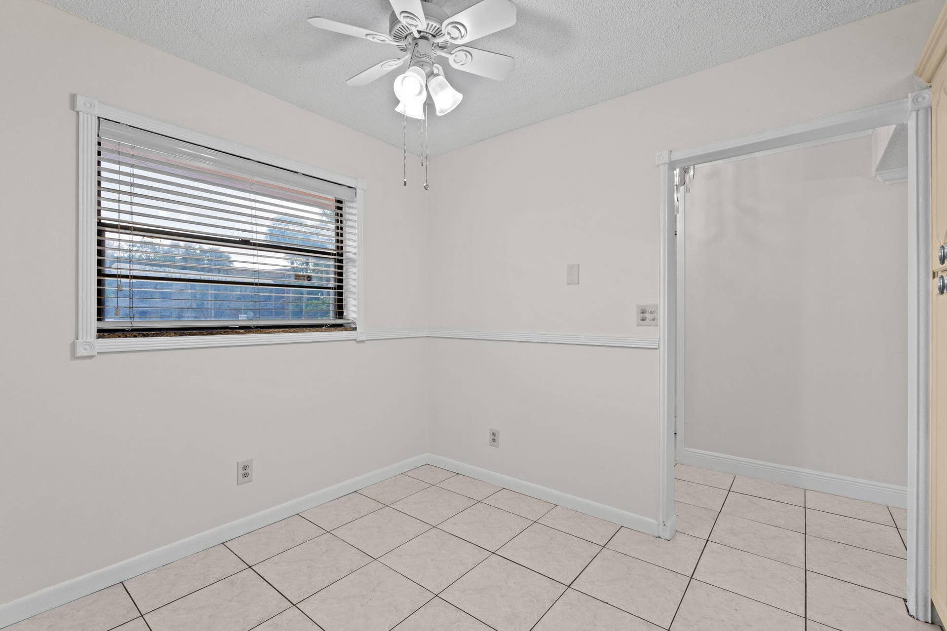 16-web-or-mls-A7408572