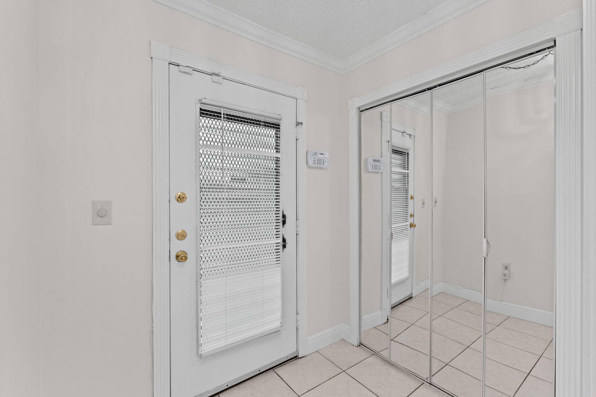 3-web-or-mls-A7408560