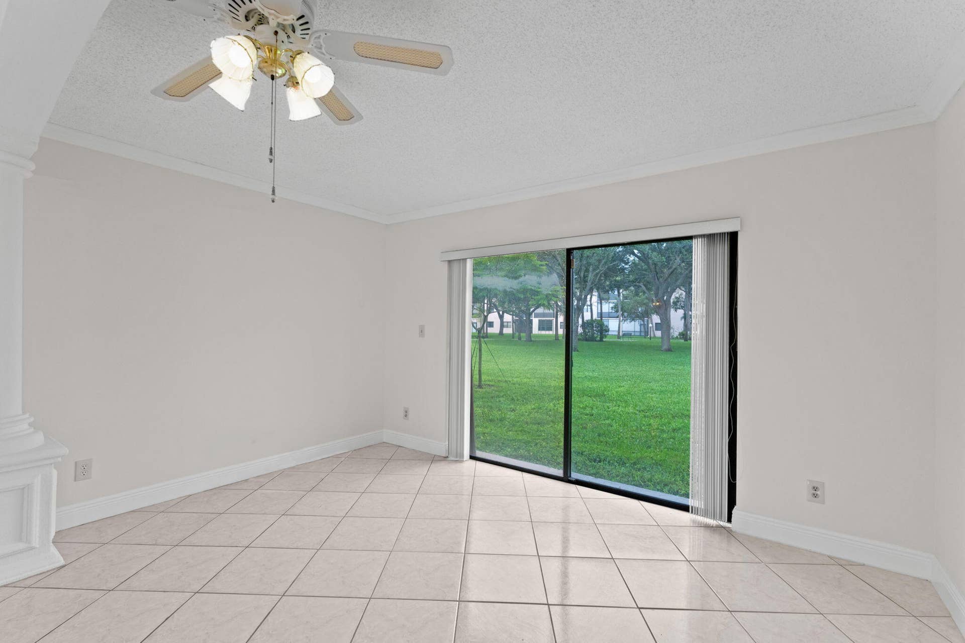 12-web-or-mls-A7408590