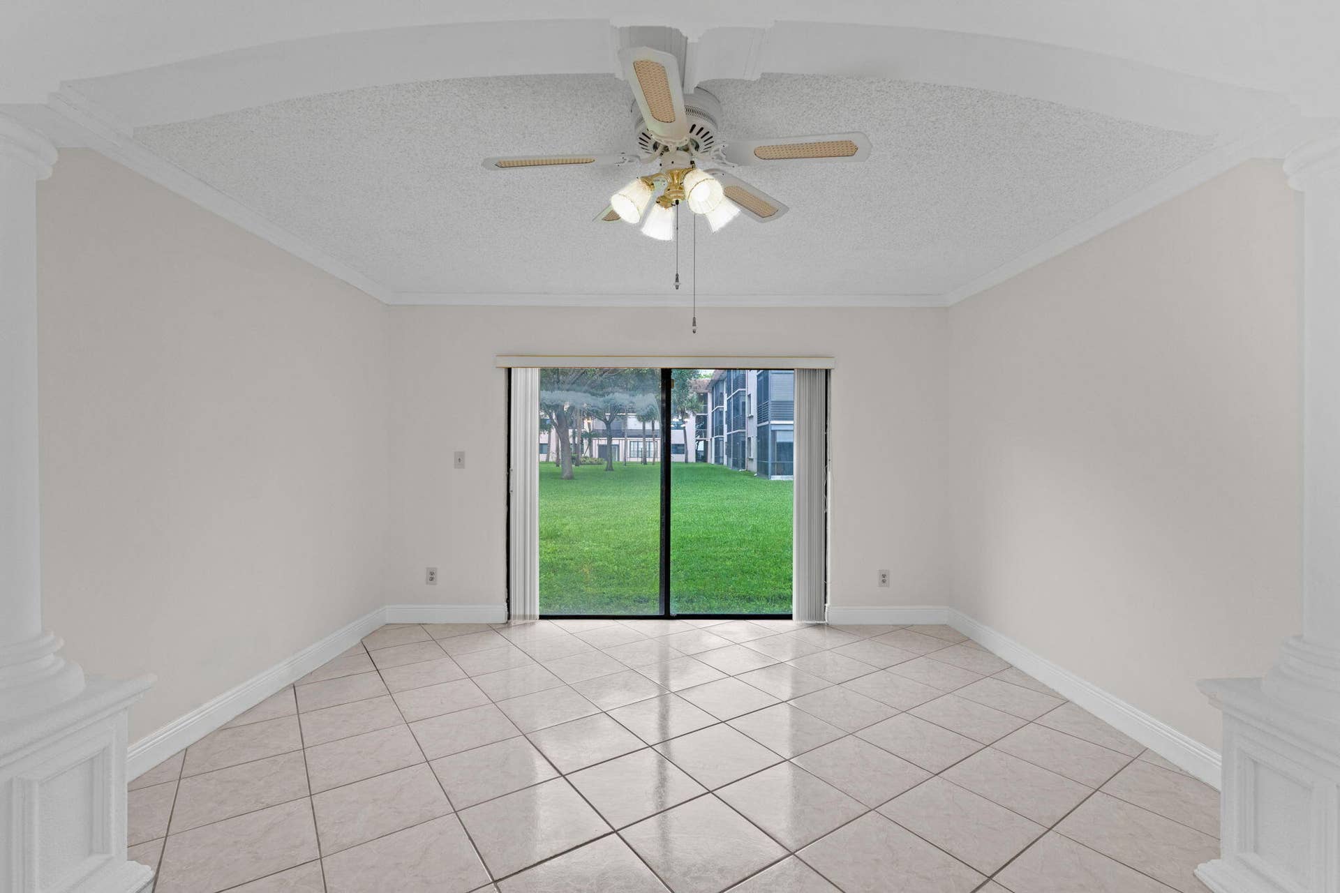 11-web-or-mls-A7408587