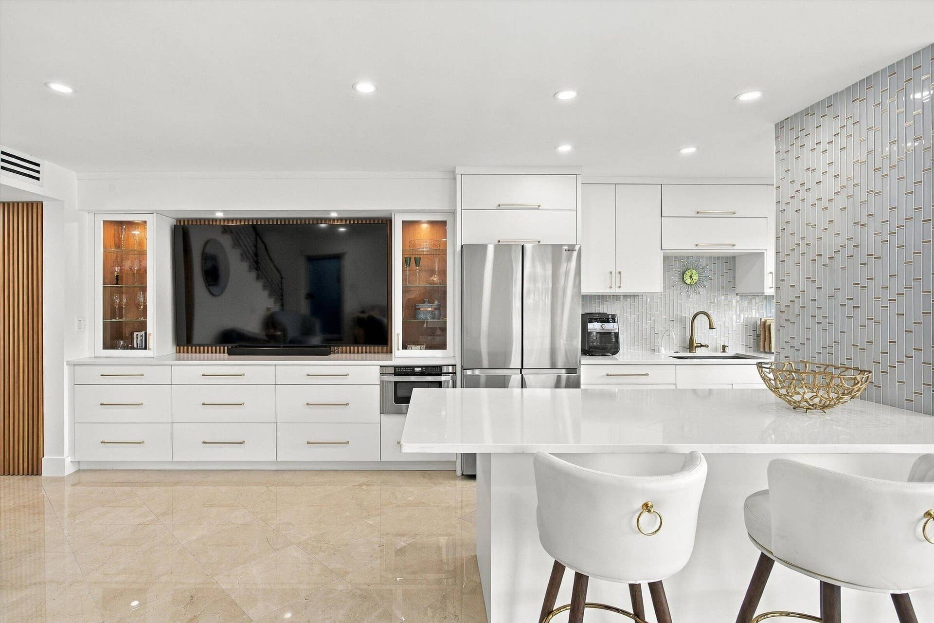 180 Isle Of Venice Drive, #102, Fort Lauderdale, FL 33301 24-photo-d-47