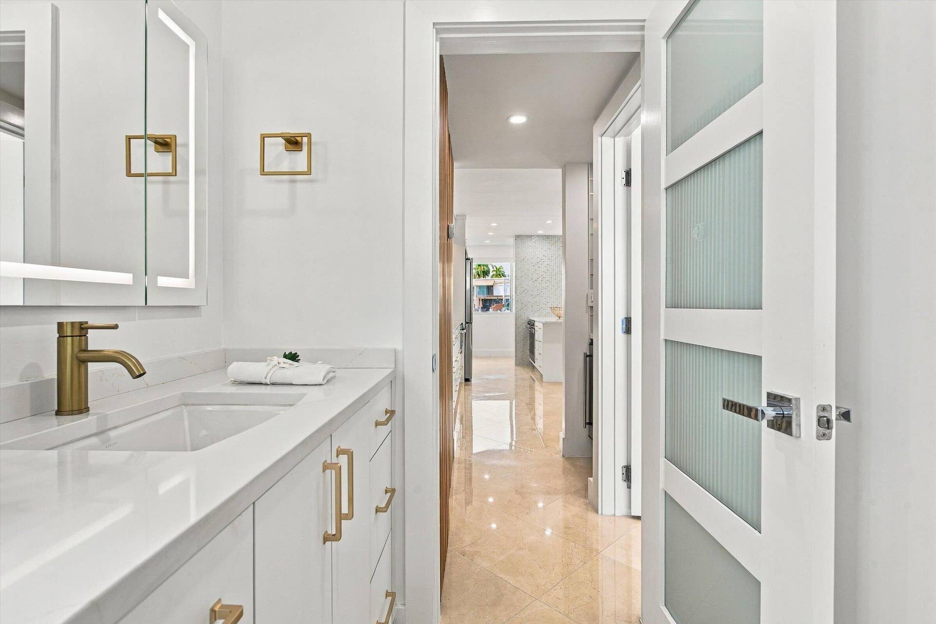 180 Isle Of Venice Drive, #102, Fort Lauderdale, FL 33301 29-photo-d-37