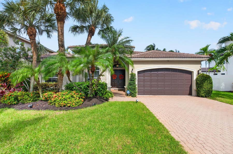 Property photo for 6634 Houlton Circle, Lake Worth, FL