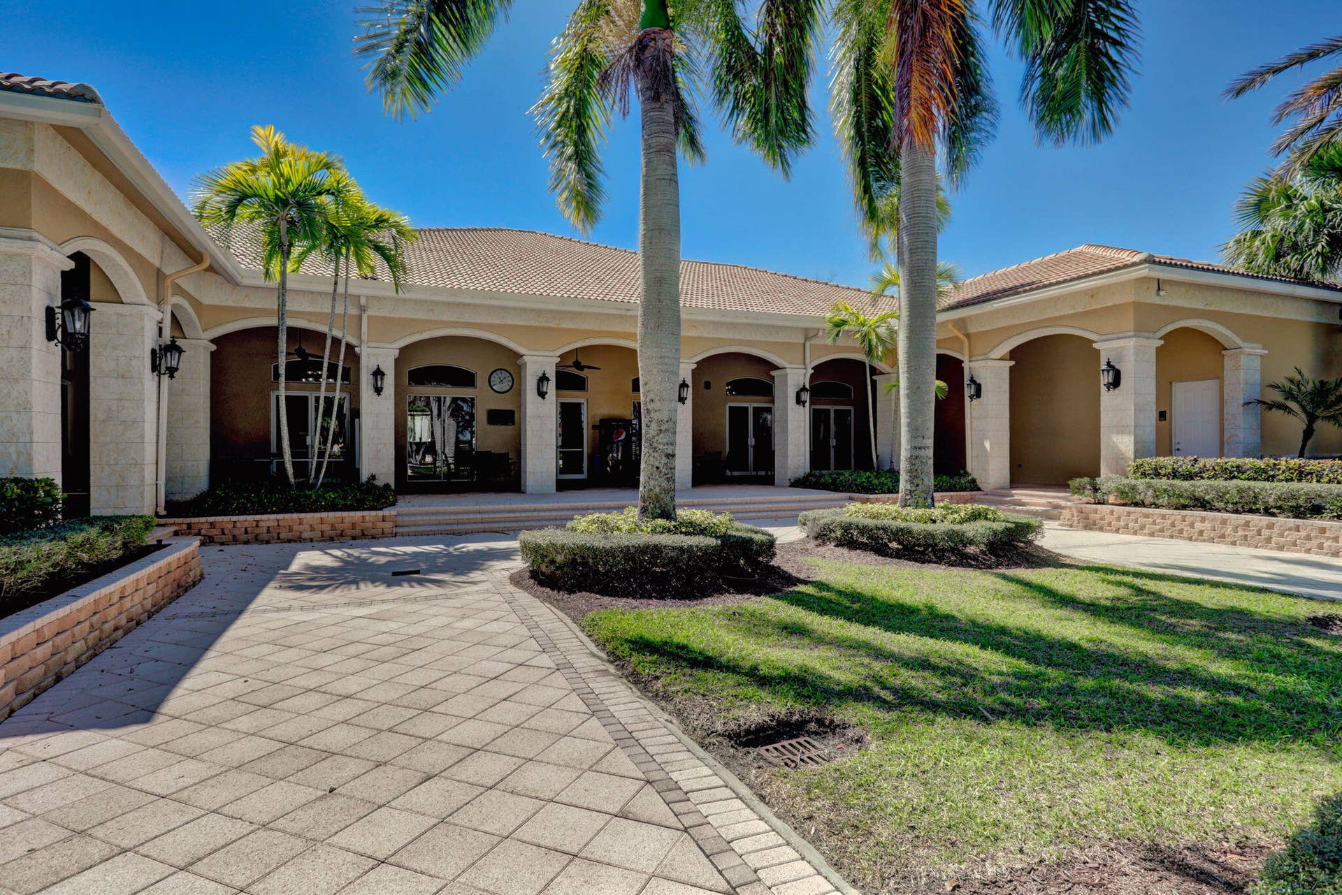 6634 Houlton Circle, Lake Worth, FL 33467 104-web-or-mls-112_320a1131_4_5_6_7