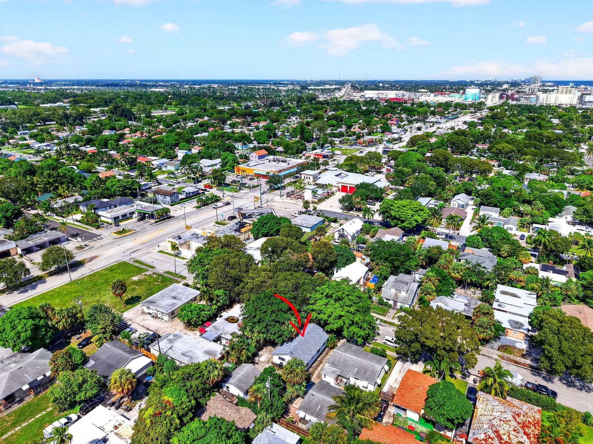 516 48TH Street, West Palm Beach, FL 33407 37-web-or-mls-DJI_20261012124844_0193_D