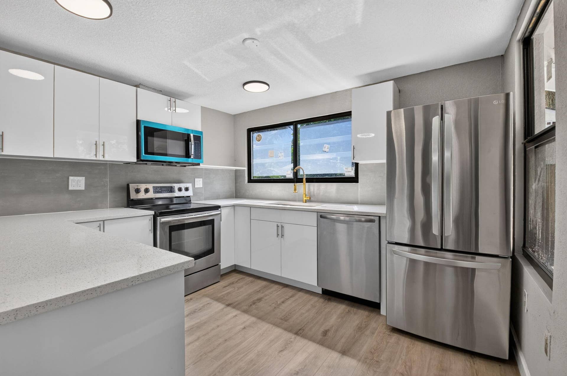 516 48TH Street, West Palm Beach, FL 33407 11-web-or-mls-DSC_9600