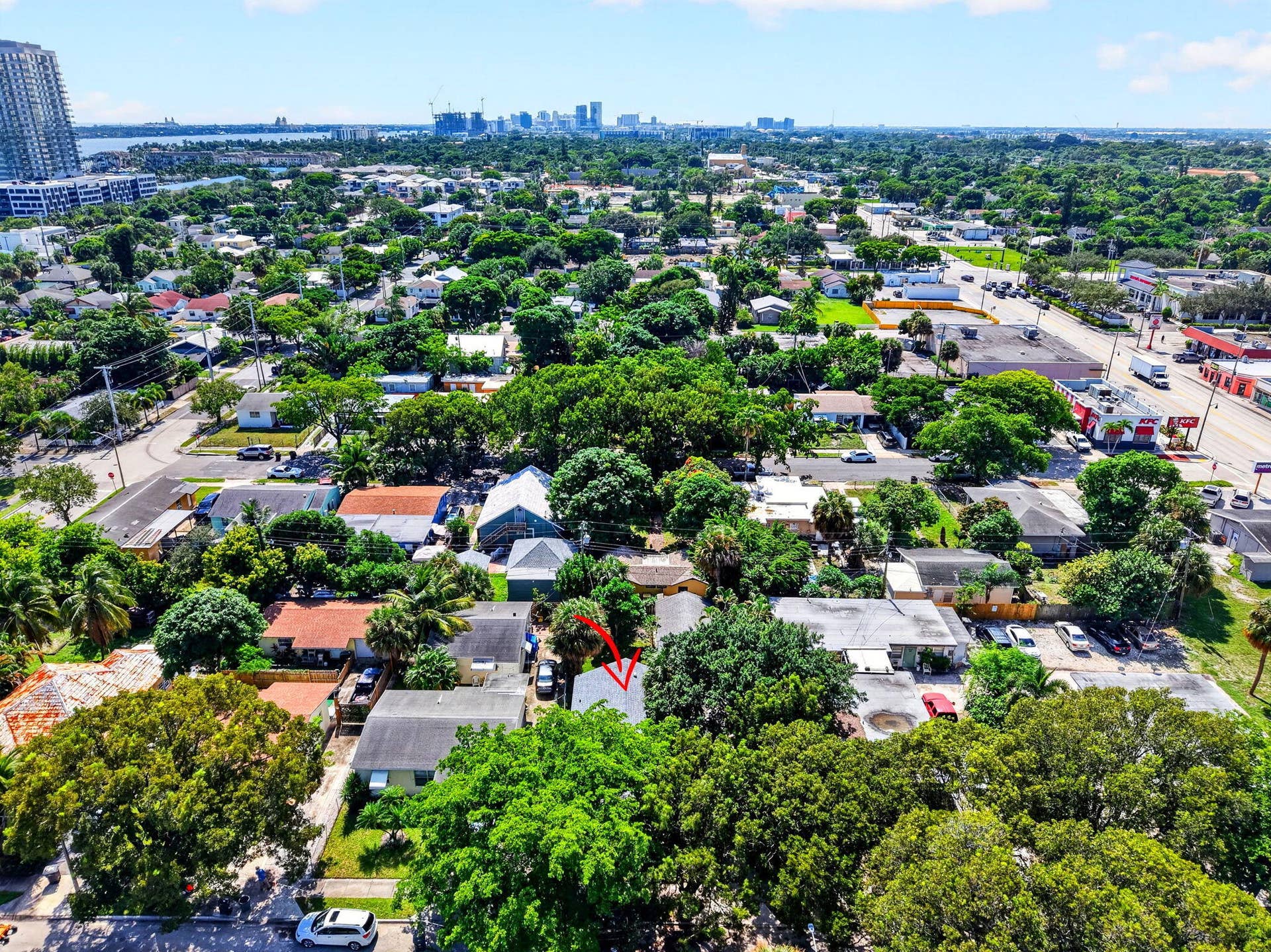 516 48TH Street, West Palm Beach, FL 33407 33-web-or-mls-DJI_20261012124721_0168_D