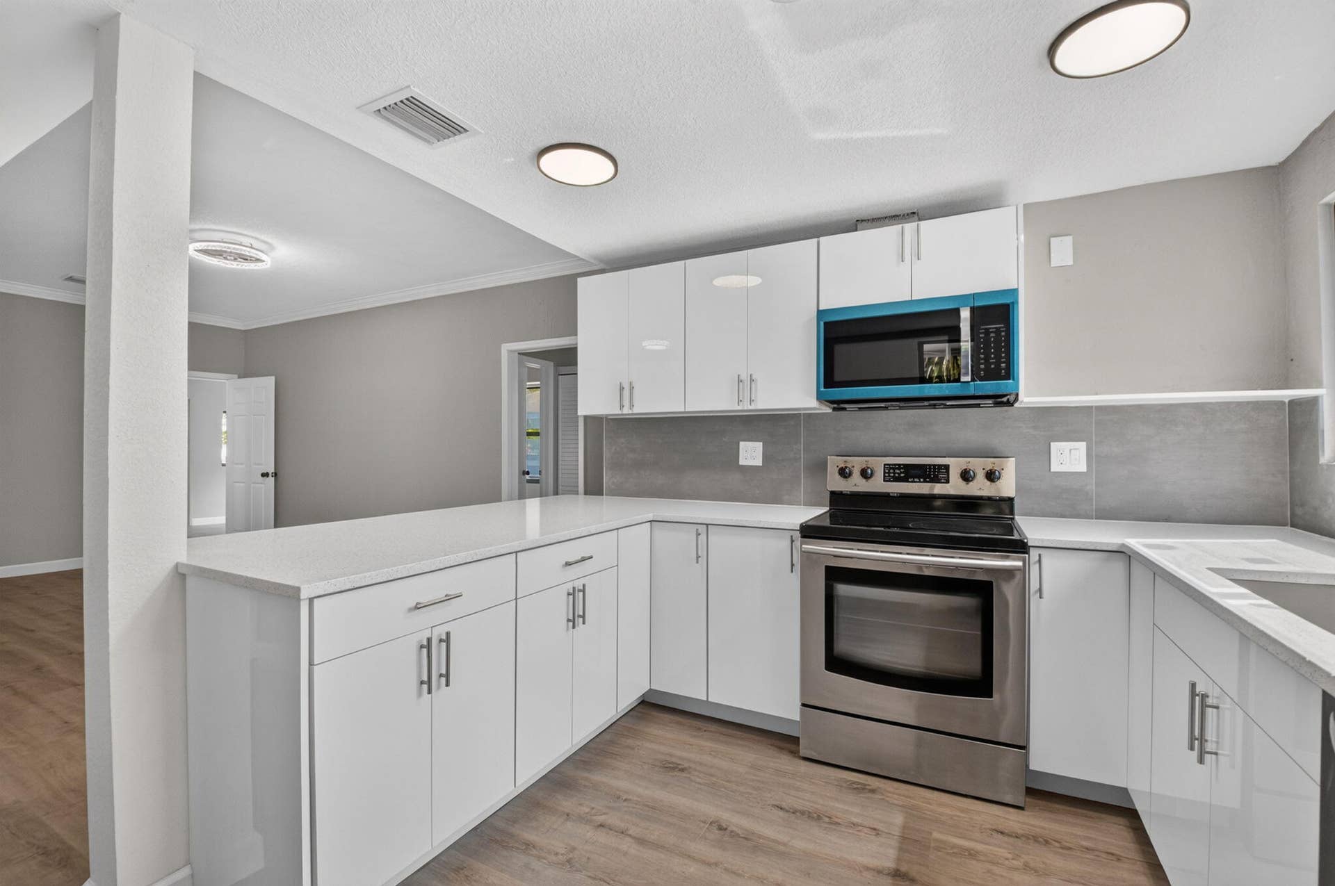 516 48TH Street, West Palm Beach, FL 33407 13-web-or-mls-DSC_9612