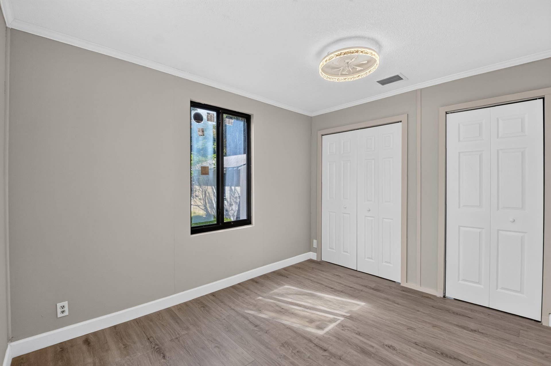 516 48TH Street, West Palm Beach, FL 33407 19-web-or-mls-DSC_9642