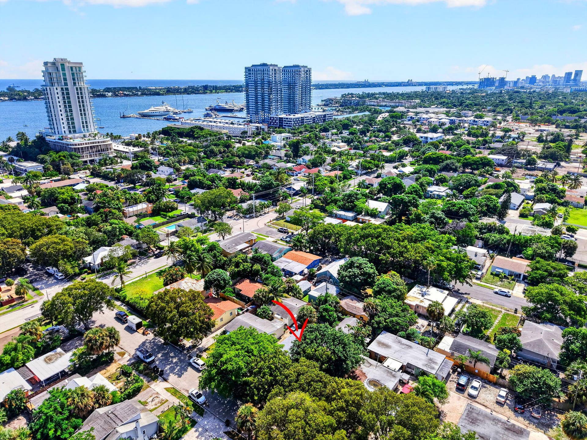 516 48TH Street, West Palm Beach, FL 33407 34-web-or-mls-DJI_20261012124738_0173_D