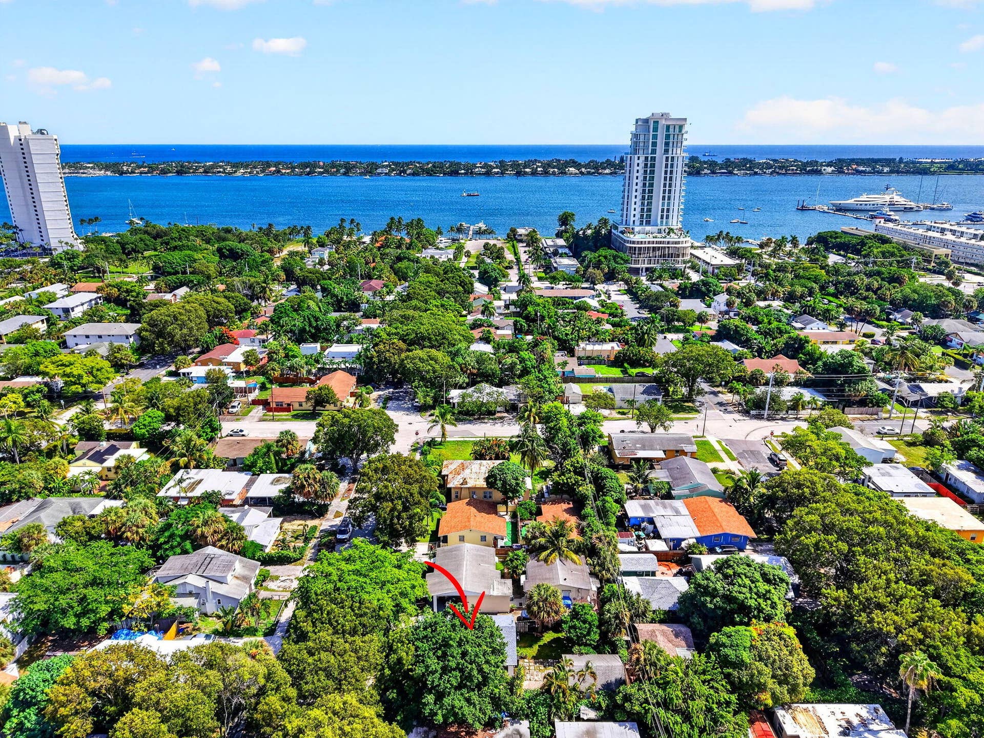 516 48TH Street, West Palm Beach, FL 33407 35-web-or-mls-DJI_20261012124756_0178_D