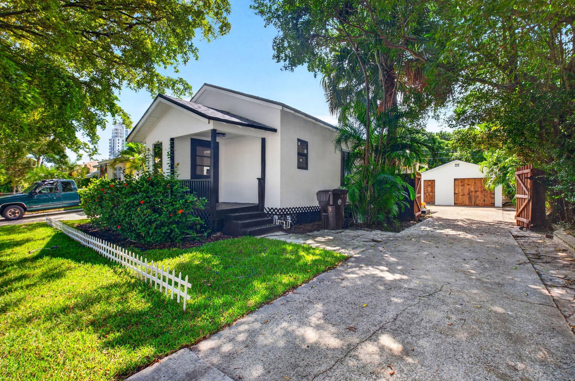516 48TH Street, West Palm Beach, FL 33407 3-web-or-mls-DSC_9534