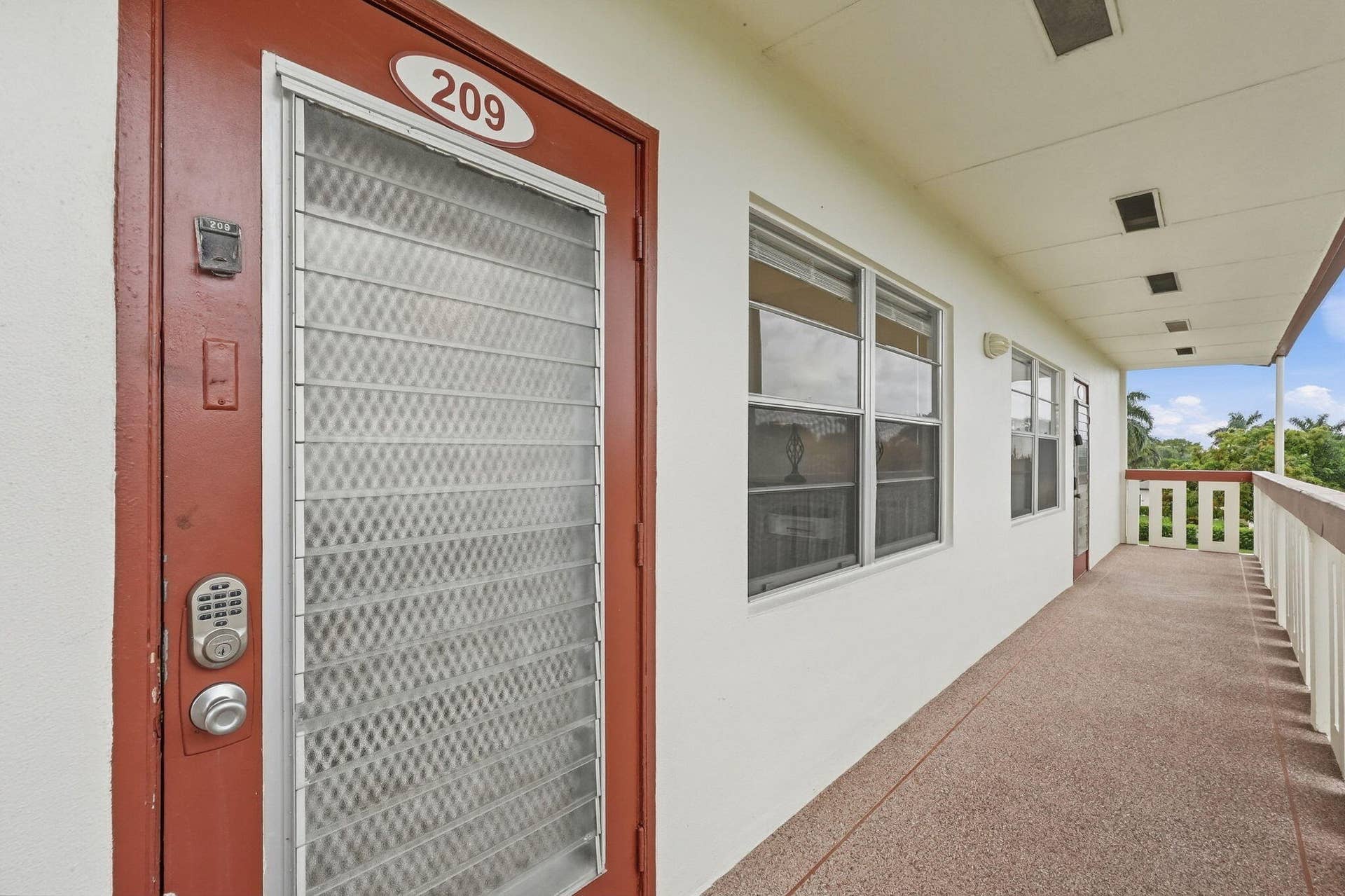 23-web-or-mls-209_Brighton_E_06023