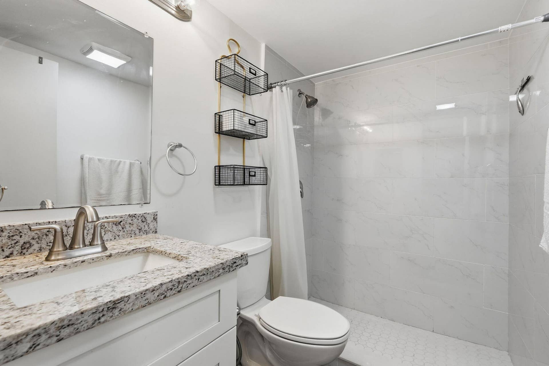 9-web-or-mls-209_Brighton_E_05960