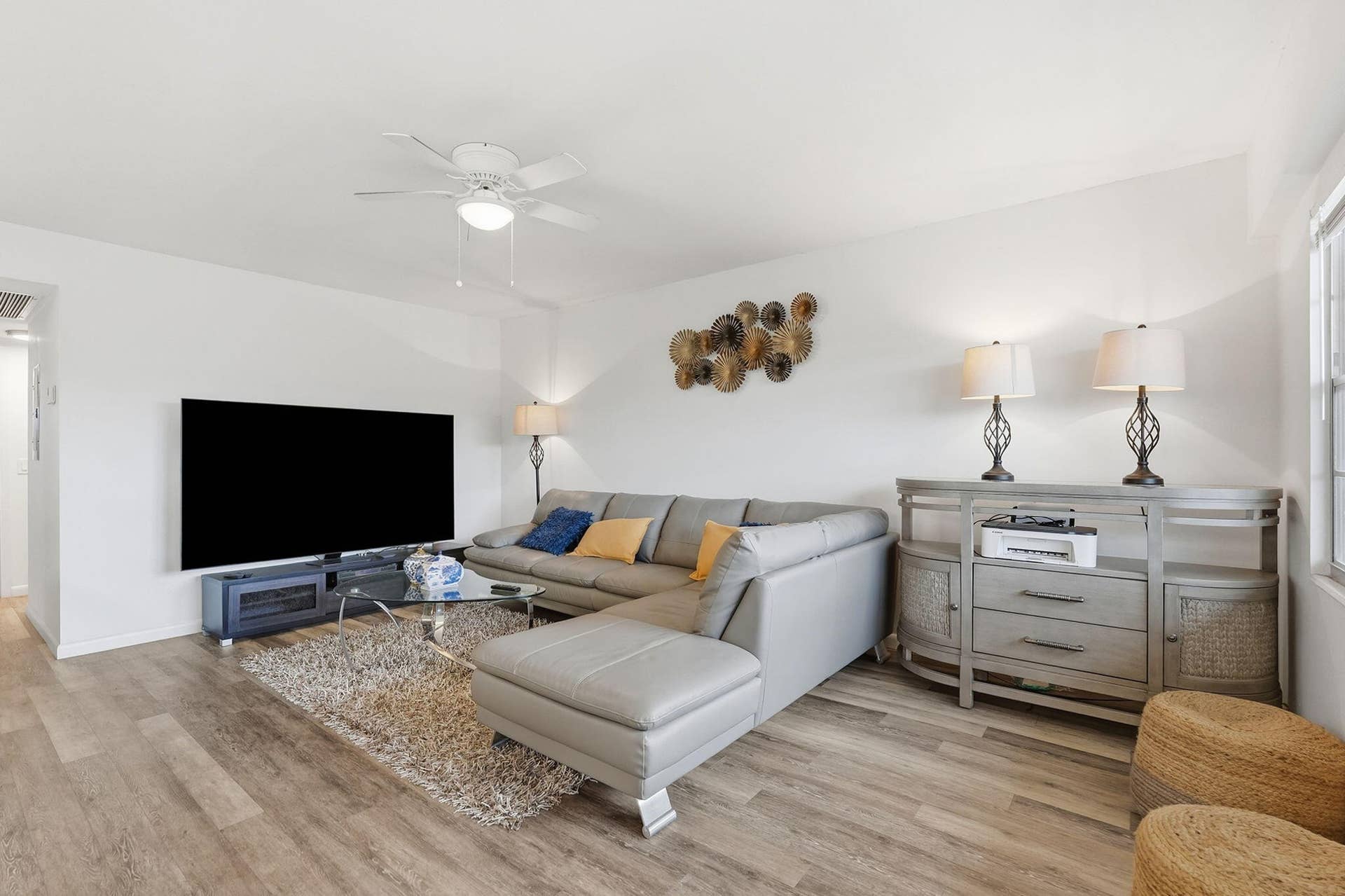 17-web-or-mls-209_Brighton_E_05993