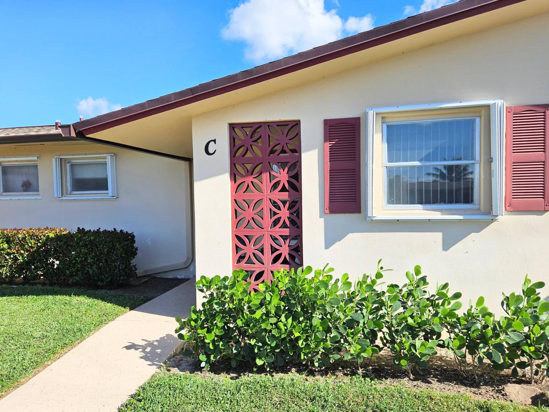 2950 CROSLEY Drive E, #C, West Palm Beach, FL 33415 Front