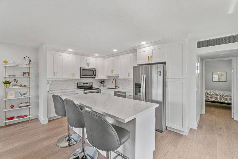 70 Valencia C, Delray Beach, FL 33446 Kitchen