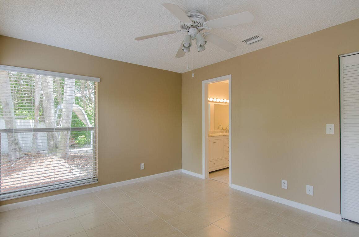 10953 Winding Creek-25