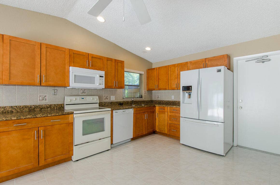 10953 Winding Creek-19