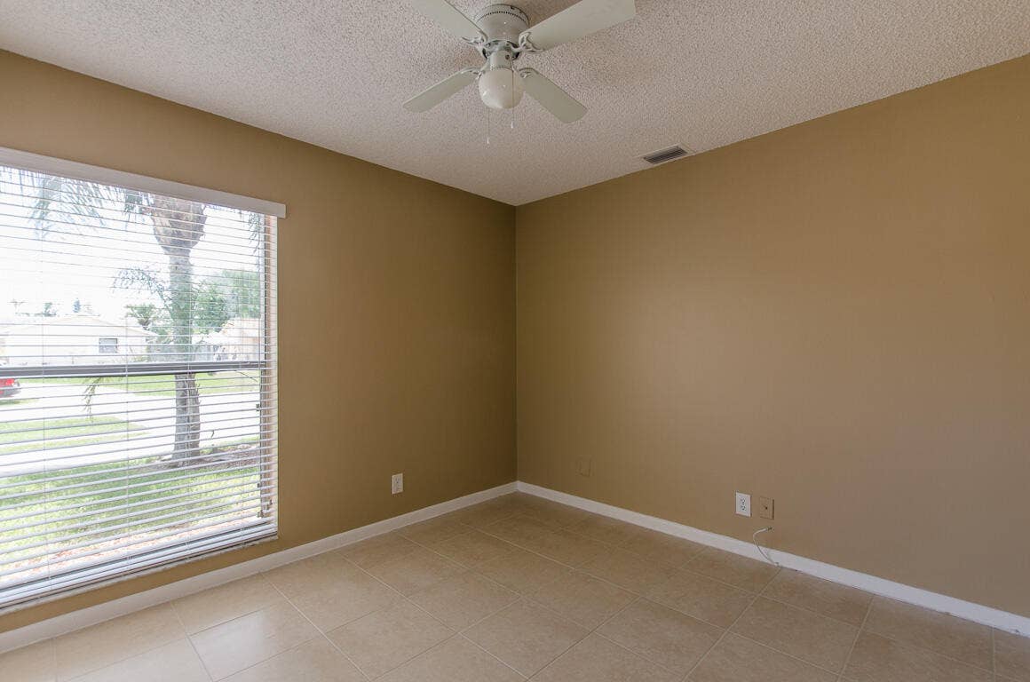 10953 Winding Creek-22