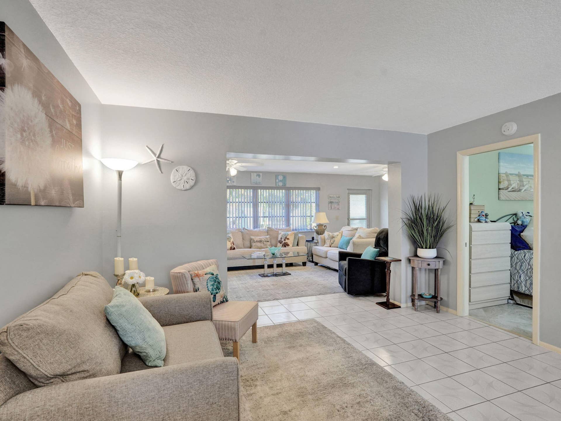 20-web-or-mls-DSC07934 2886 Fernley Dr E