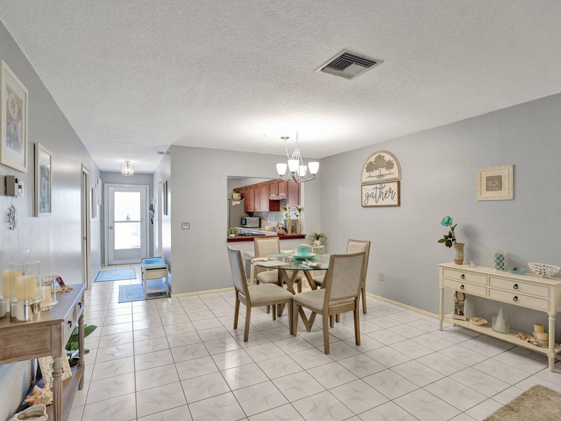 40-web-or-mls-DSC07994 2886 Fernley Dr E