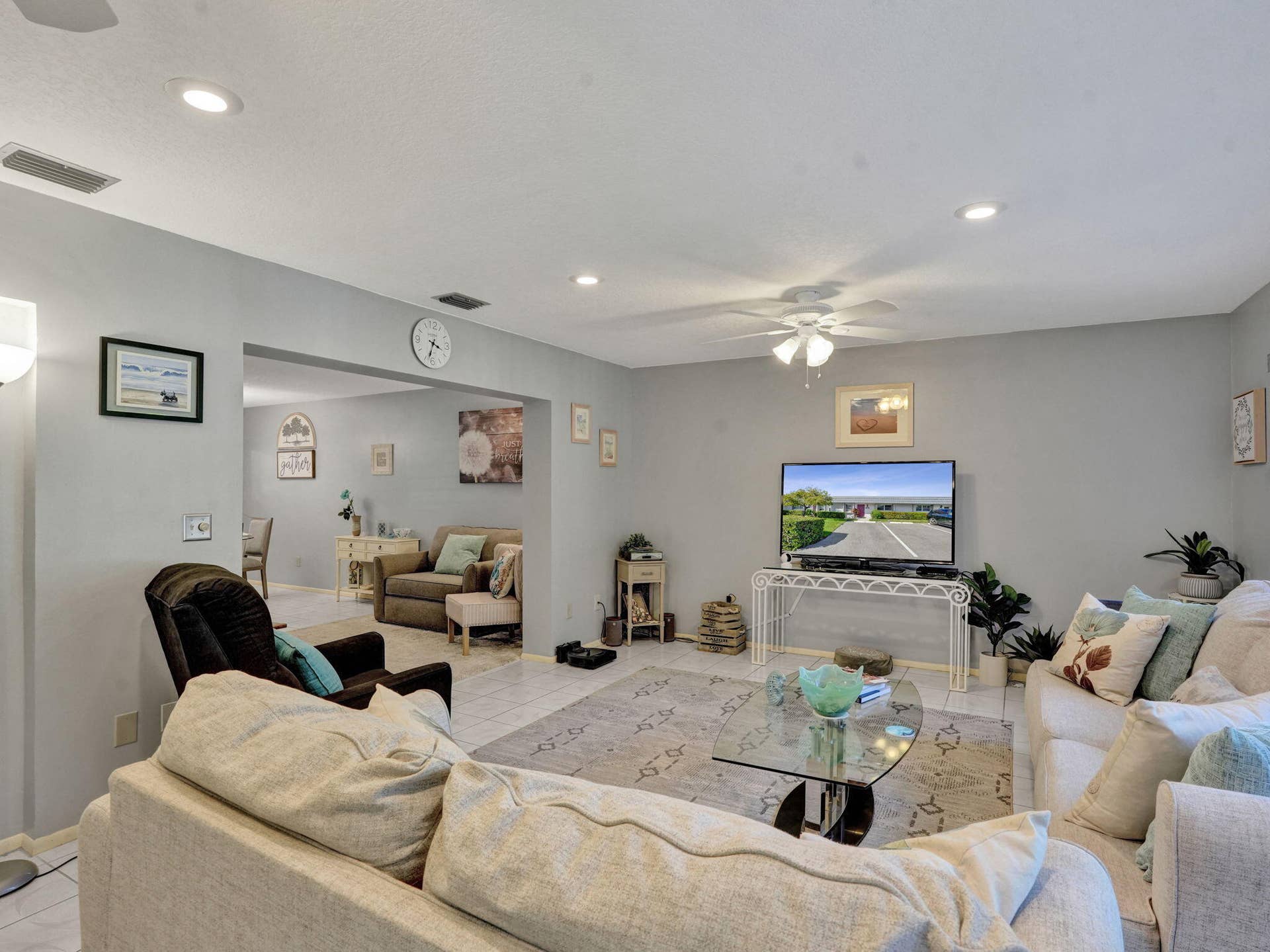 29-web-or-mls-DSC07961 2886 Fernley Dr E