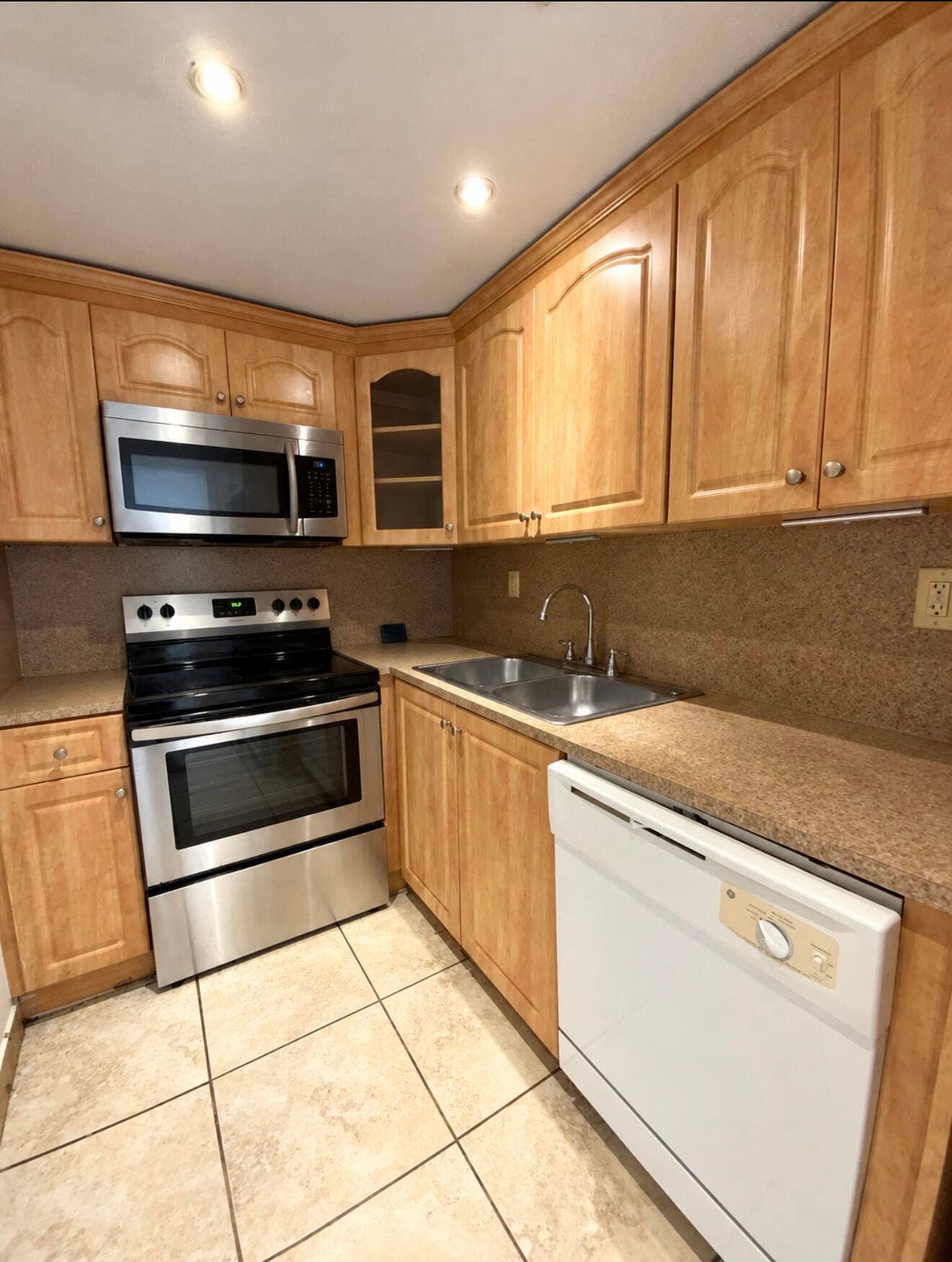 4709 NW 7th Street, #109-9, Miami, FL 33126 IMG_7294
