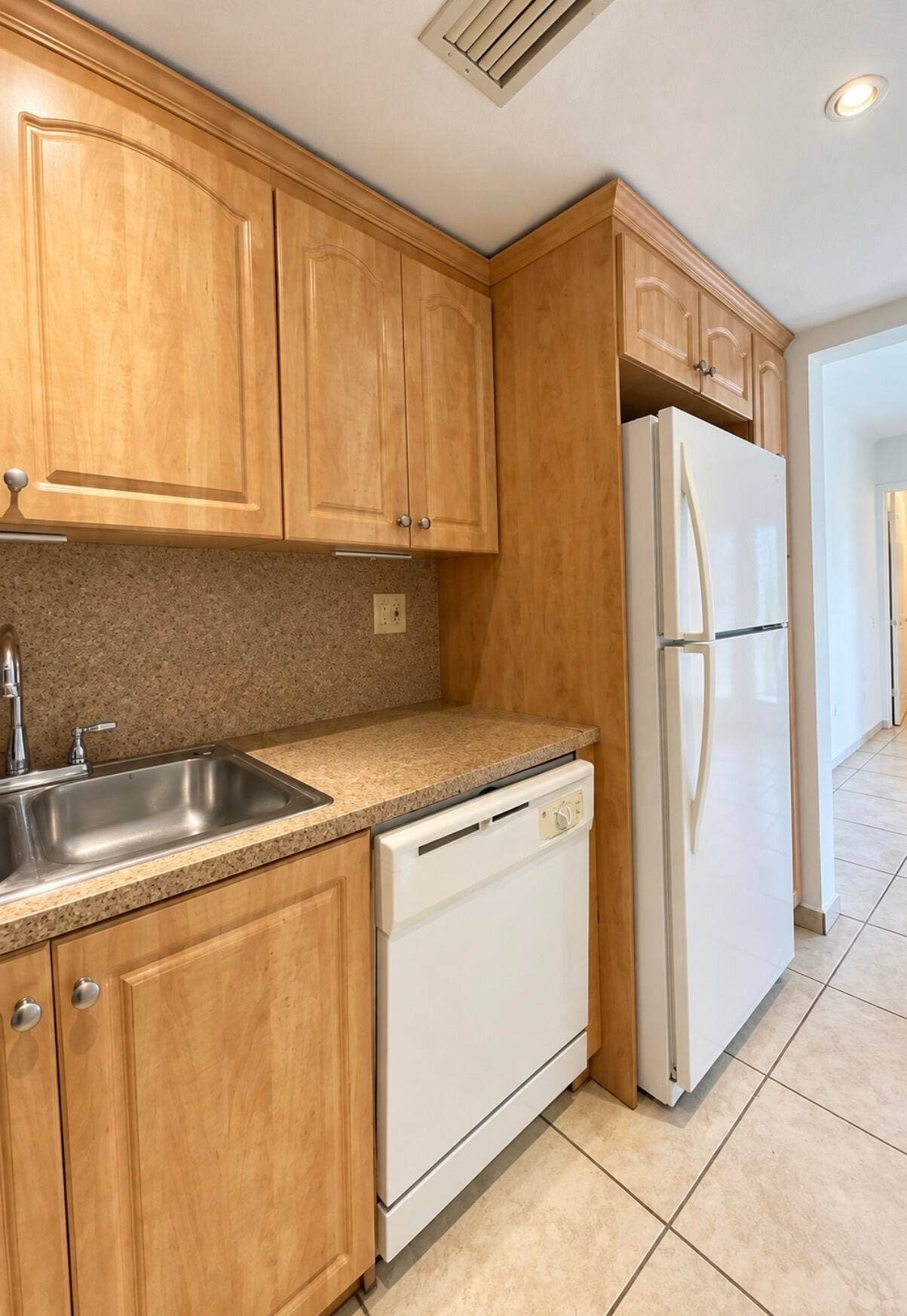 4709 NW 7th Street, #109-9, Miami, FL 33126 IMG_7295