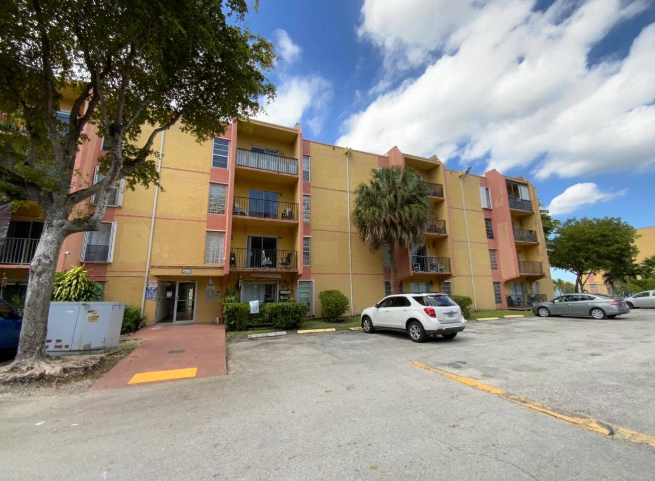 4709 NW 7th Street, #109-9, Miami, FL 33126 IMG_7305