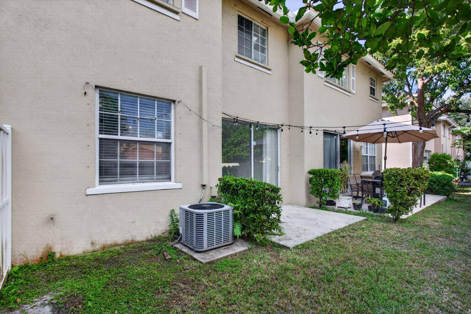 4040 NW 90TH Way, Sunrise, FL 33351 19-web-or-mls-4040-19