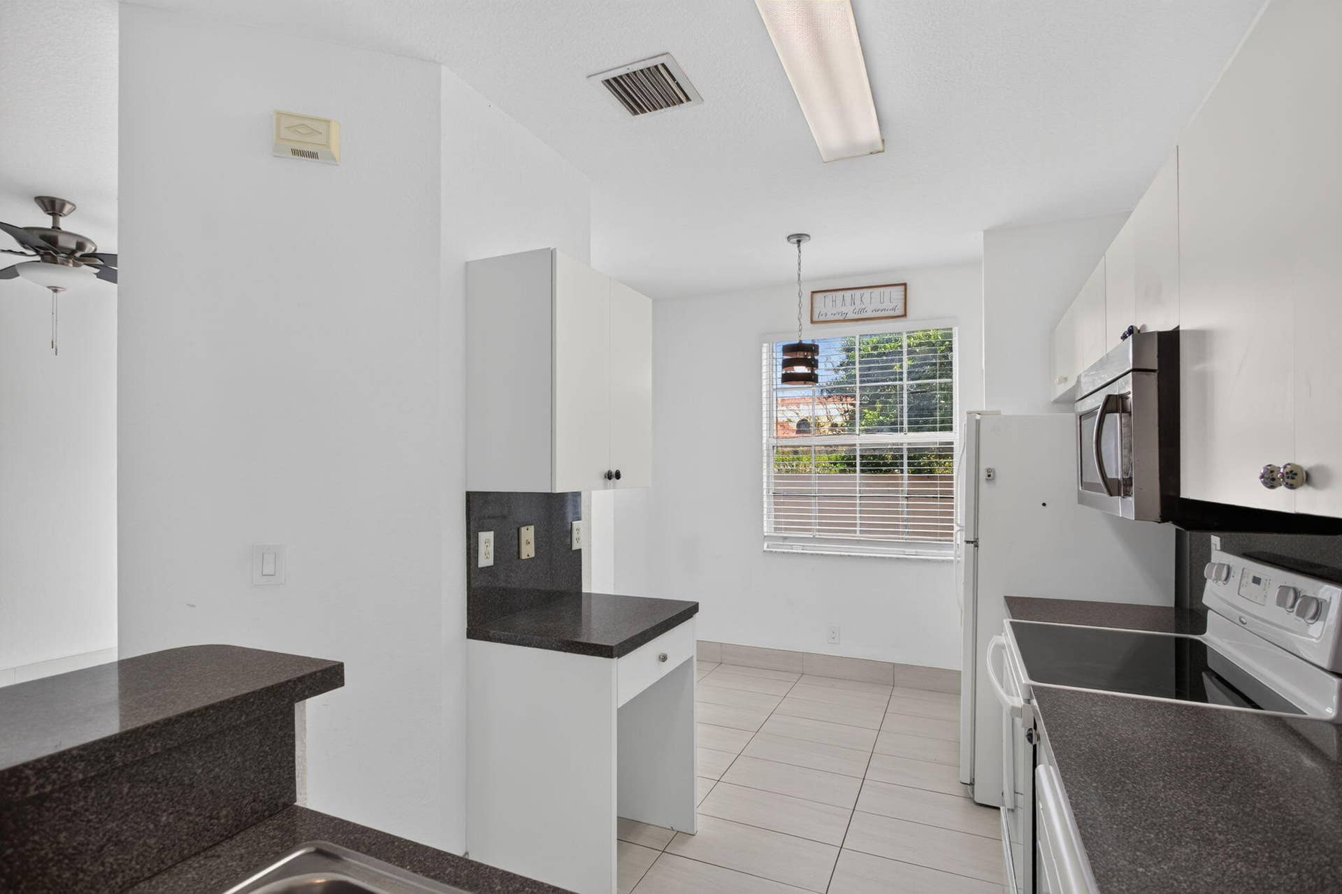 4040 NW 90TH Way, Sunrise, FL 33351 17-web-or-mls-4040-17