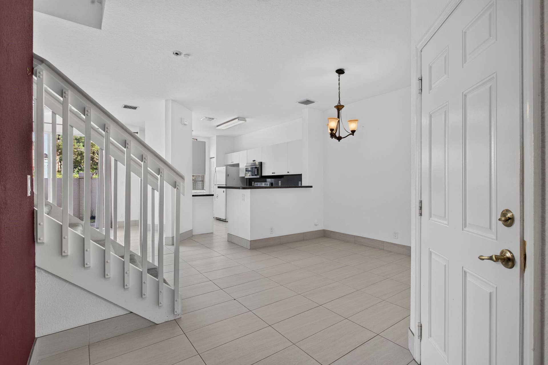 4040 NW 90TH Way, Sunrise, FL 33351 4-web-or-mls-4040-4