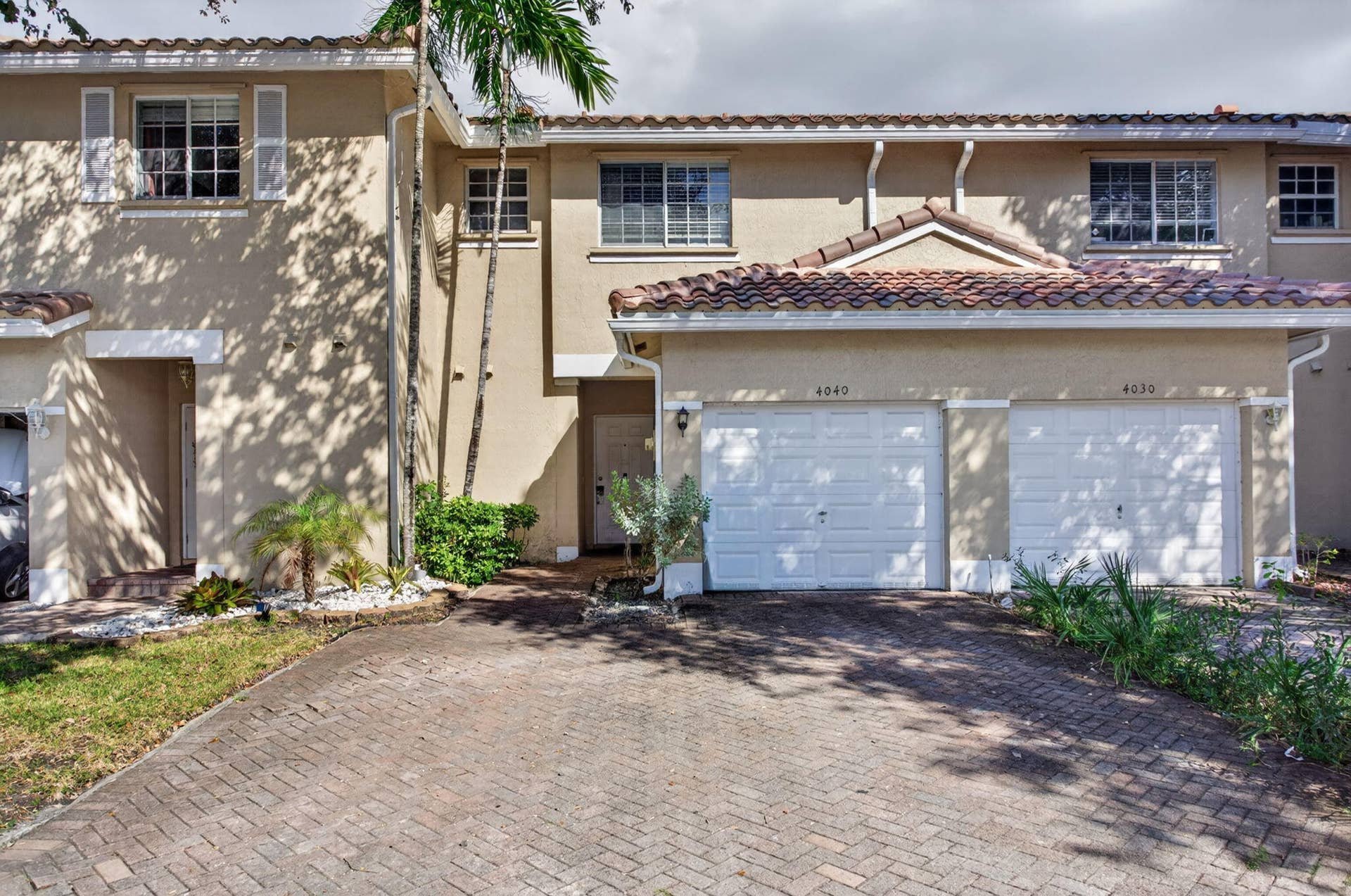 4040 NW 90TH Way, Sunrise, FL 33351 1-web-or-mls-4040-1