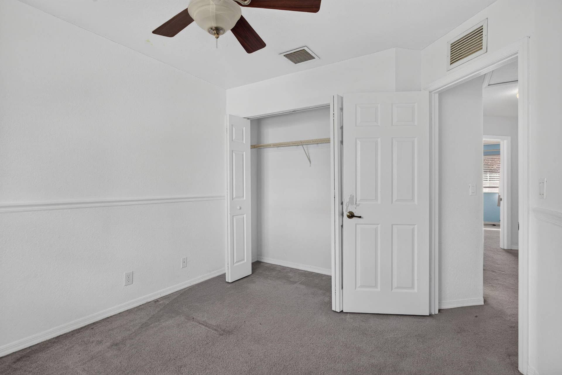 4040 NW 90TH Way, Sunrise, FL 33351 27-web-or-mls-4040-27