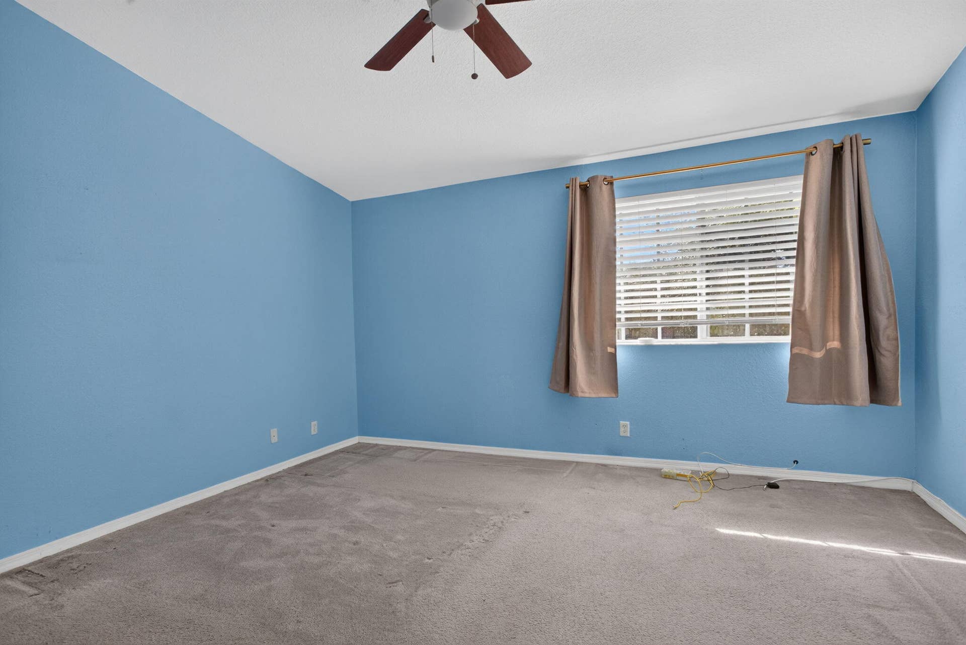 4040 NW 90TH Way, Sunrise, FL 33351 20-web-or-mls-4040-20