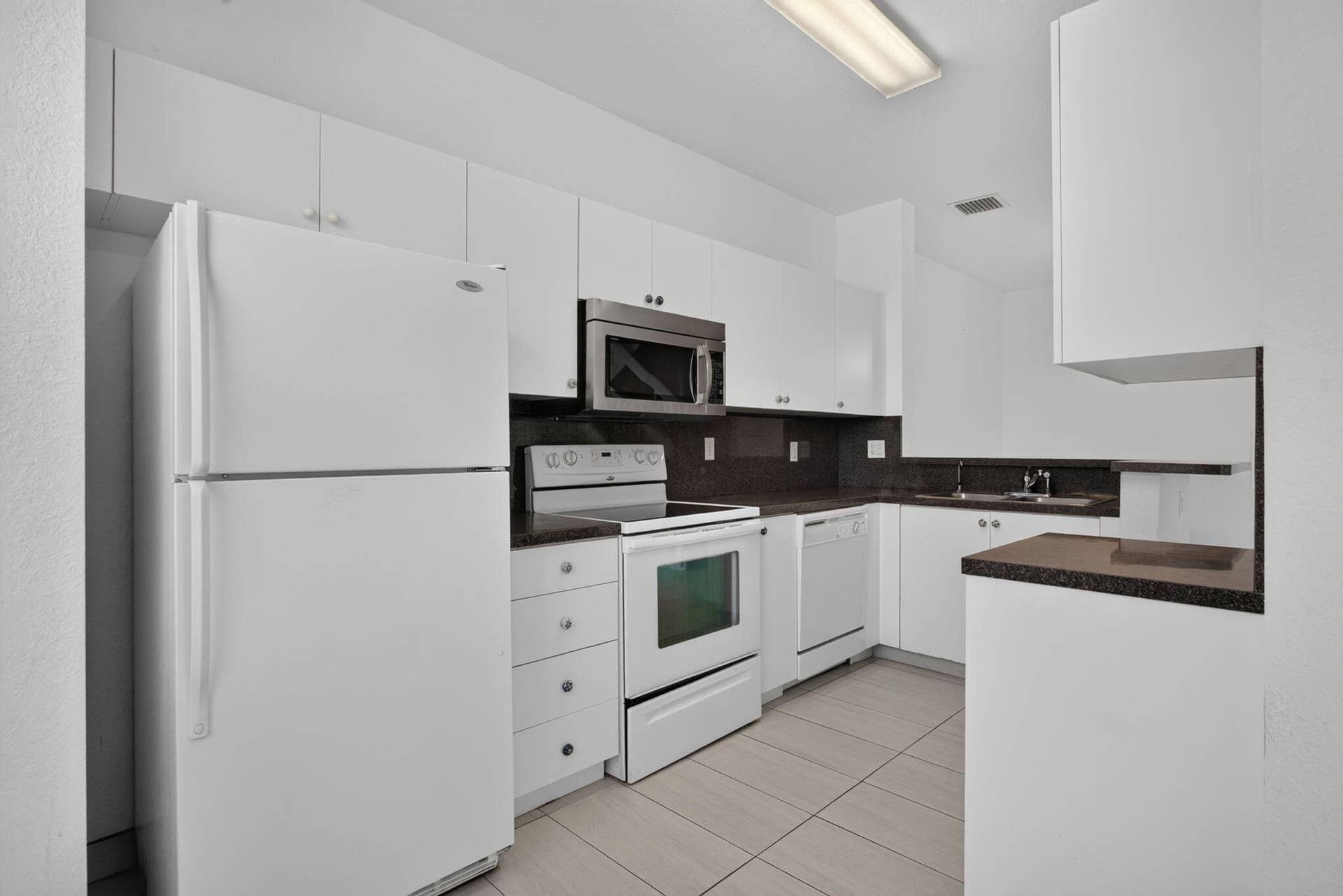 4040 NW 90TH Way, Sunrise, FL 33351 14-web-or-mls-4040-14