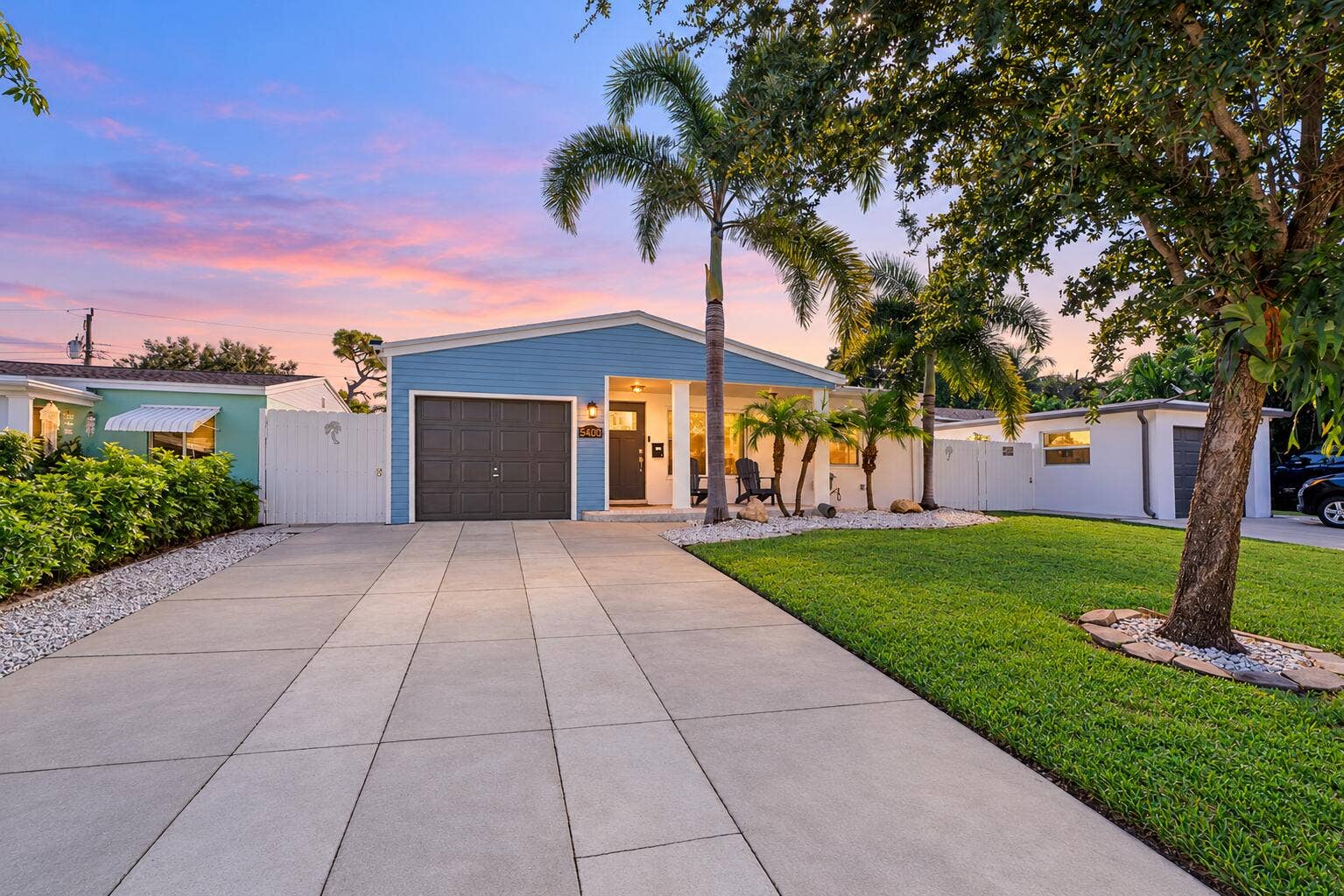 Bright twilight home with clean driveway
