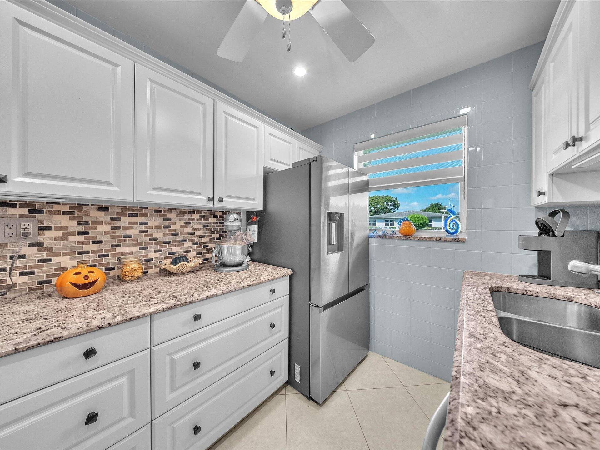 380 HIGH POINT Boulevard, #B, Delray Beach, FL 33445 14-DSC9915