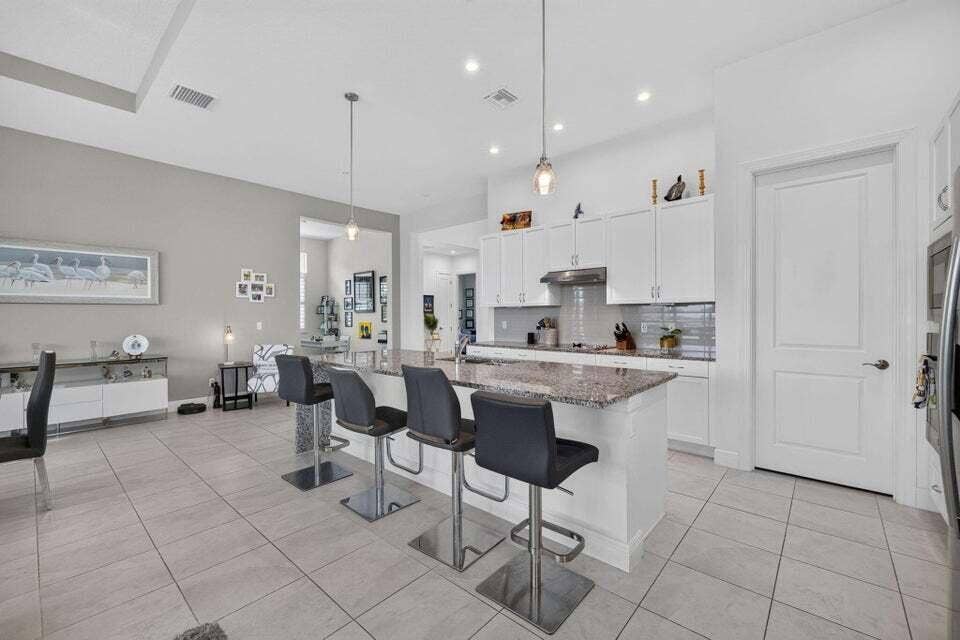8605 SW CANTANTE Way, Port St Lucie, FL 34987 20260820012733766315000000-o