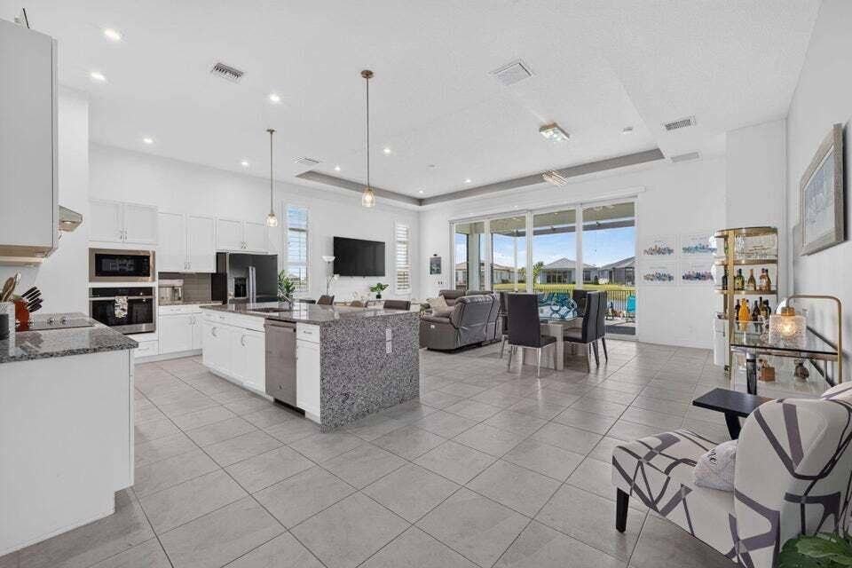 8605 SW CANTANTE Way, Port St Lucie, FL 34987 20260820012107600287000000-o