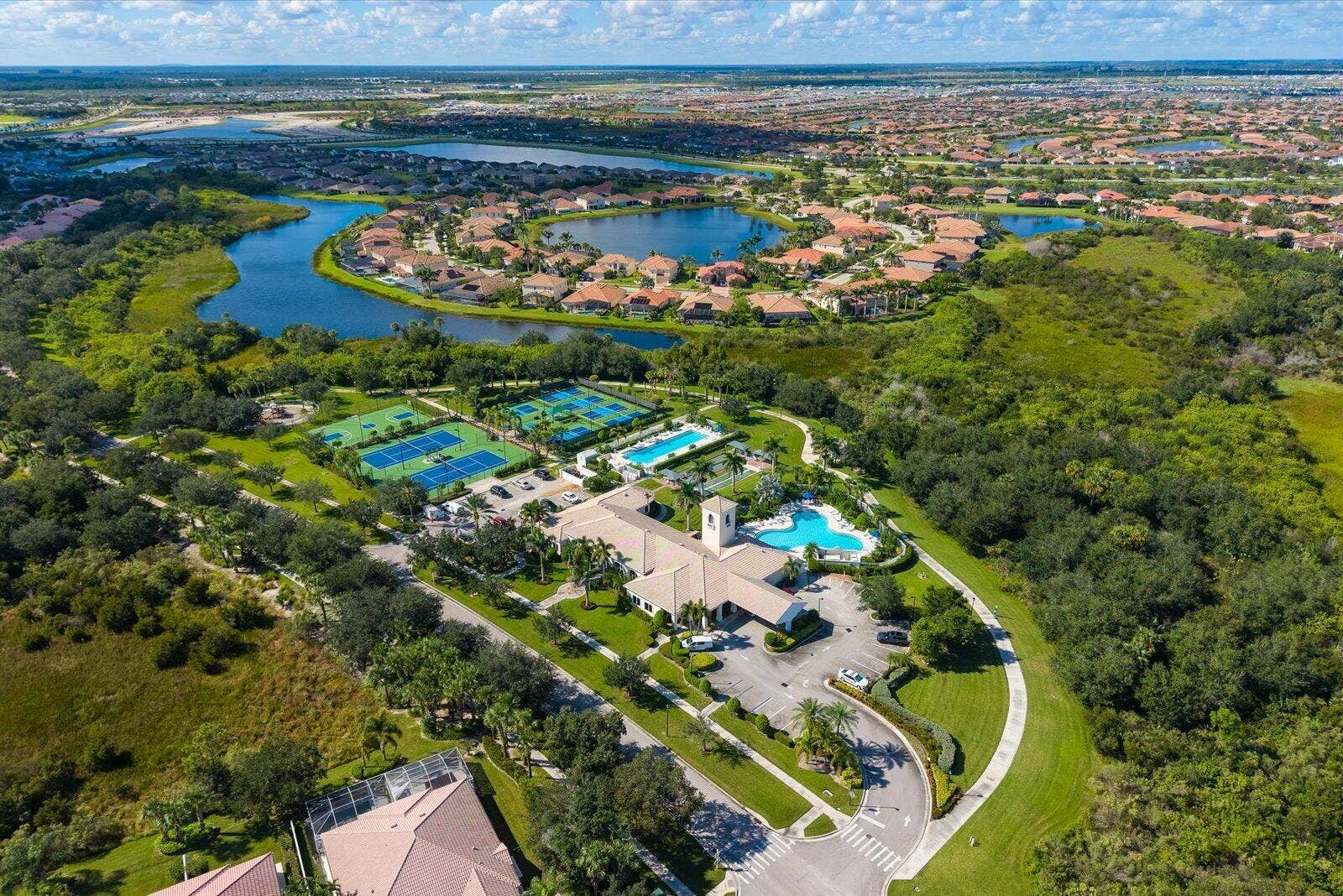 11262 SW Pembroke Drive, Port St Lucie, FL 34987 83-trad amen new-3