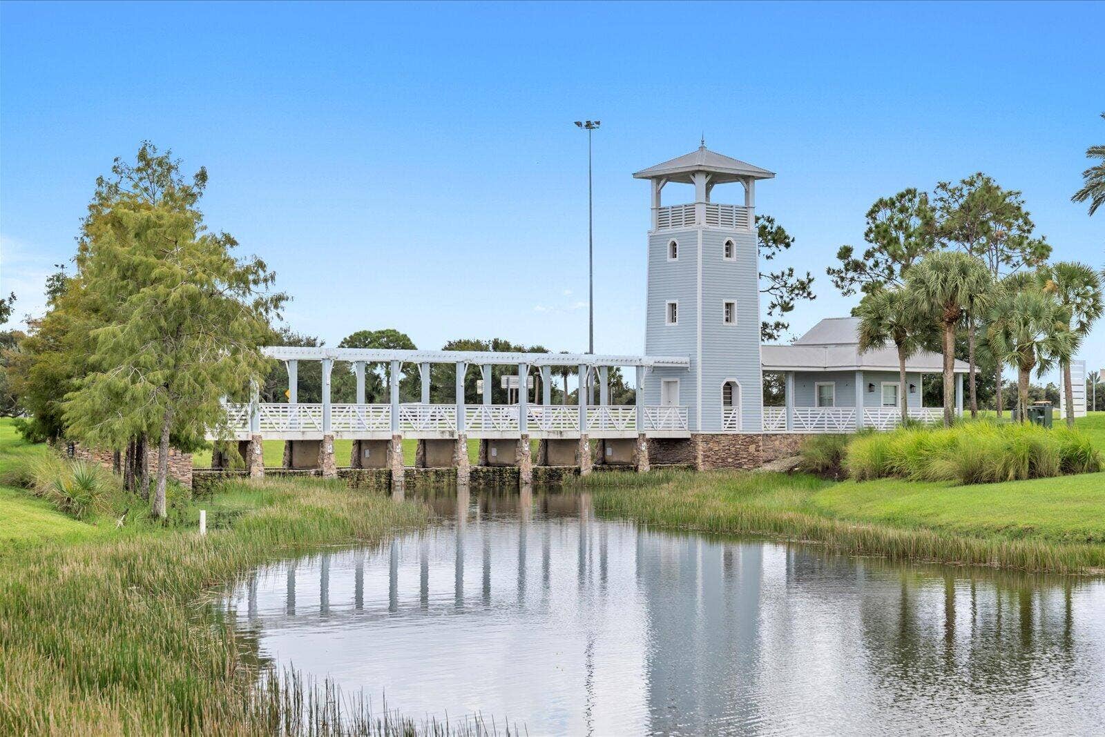 11262 SW Pembroke Drive, Port St Lucie, FL 34987 87-trad amen new-5
