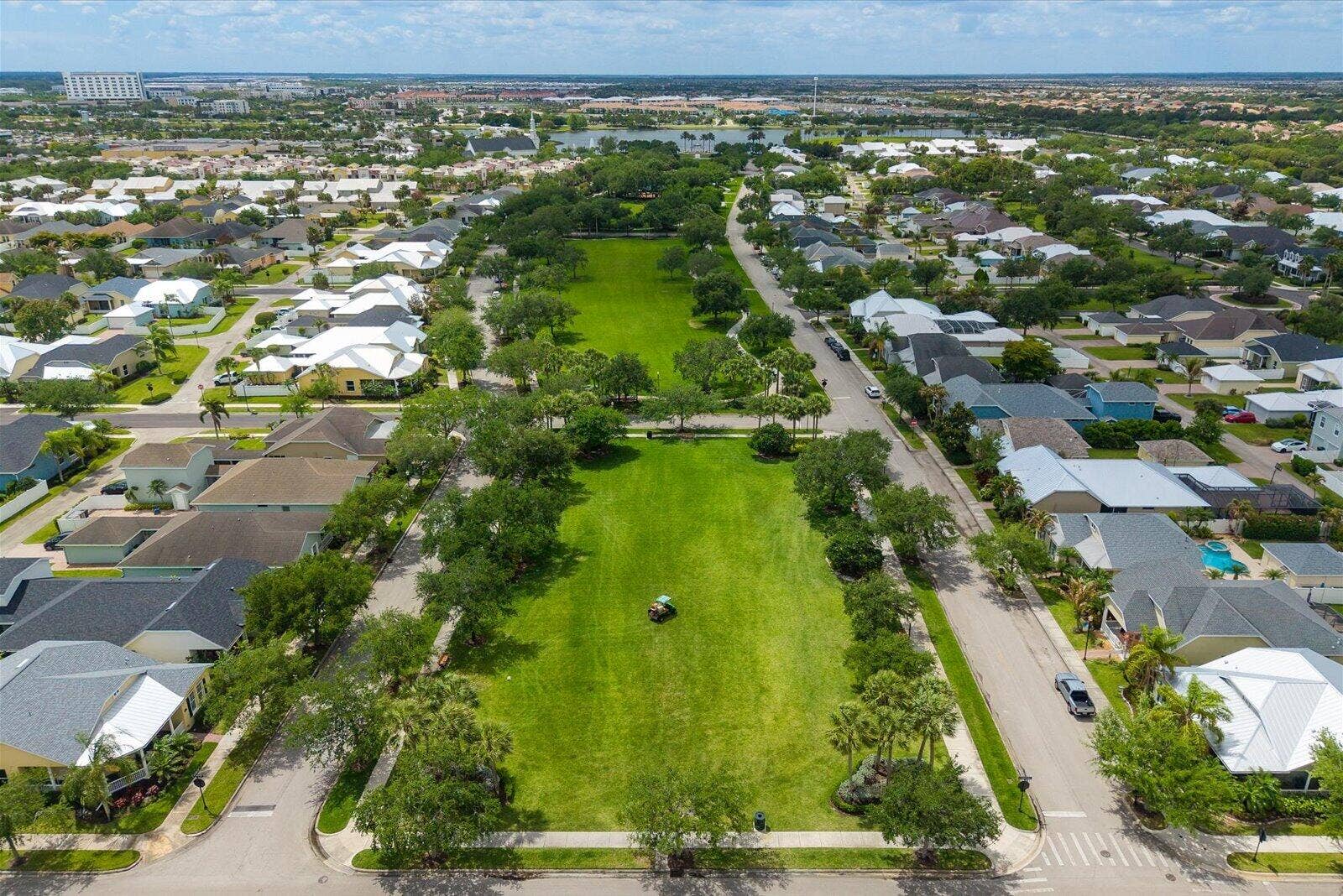 11262 SW Pembroke Drive, Port St Lucie, FL 34987 82-trad amen-4