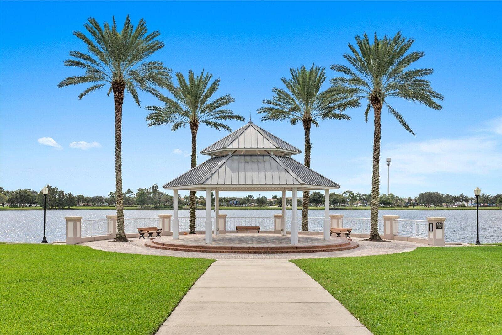 11262 SW Pembroke Drive, Port St Lucie, FL 34987 84-trad amen new-2