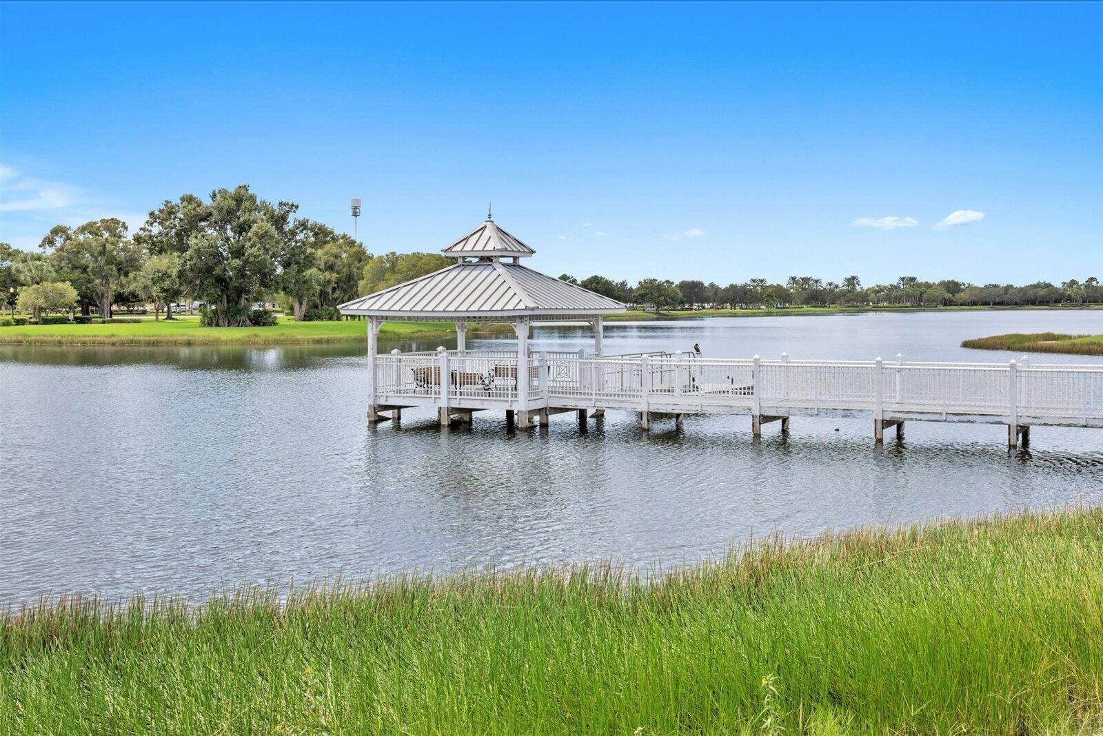 11262 SW Pembroke Drive, Port St Lucie, FL 34987 86-trad amen new-4