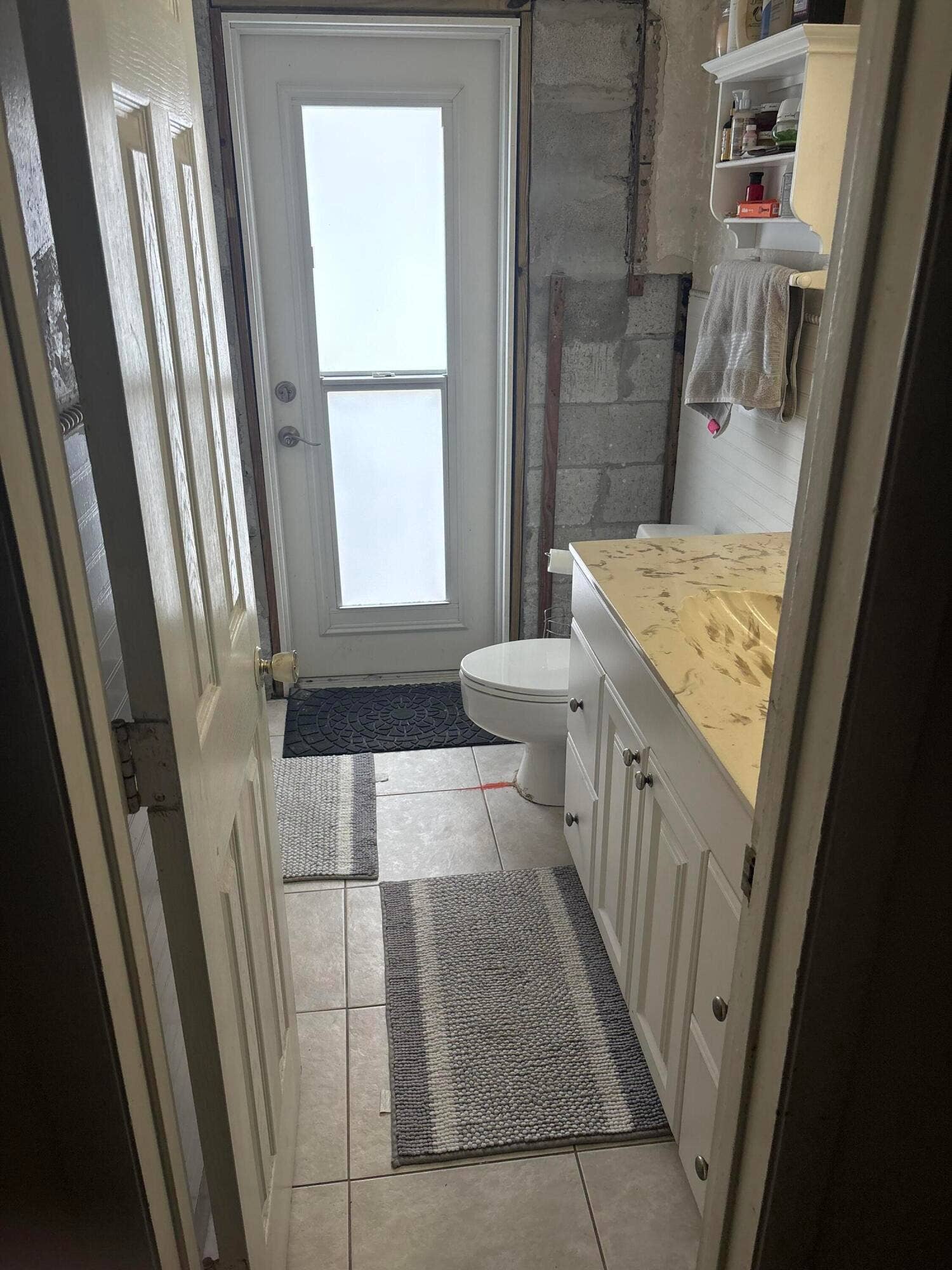 Hallway cabana bath main